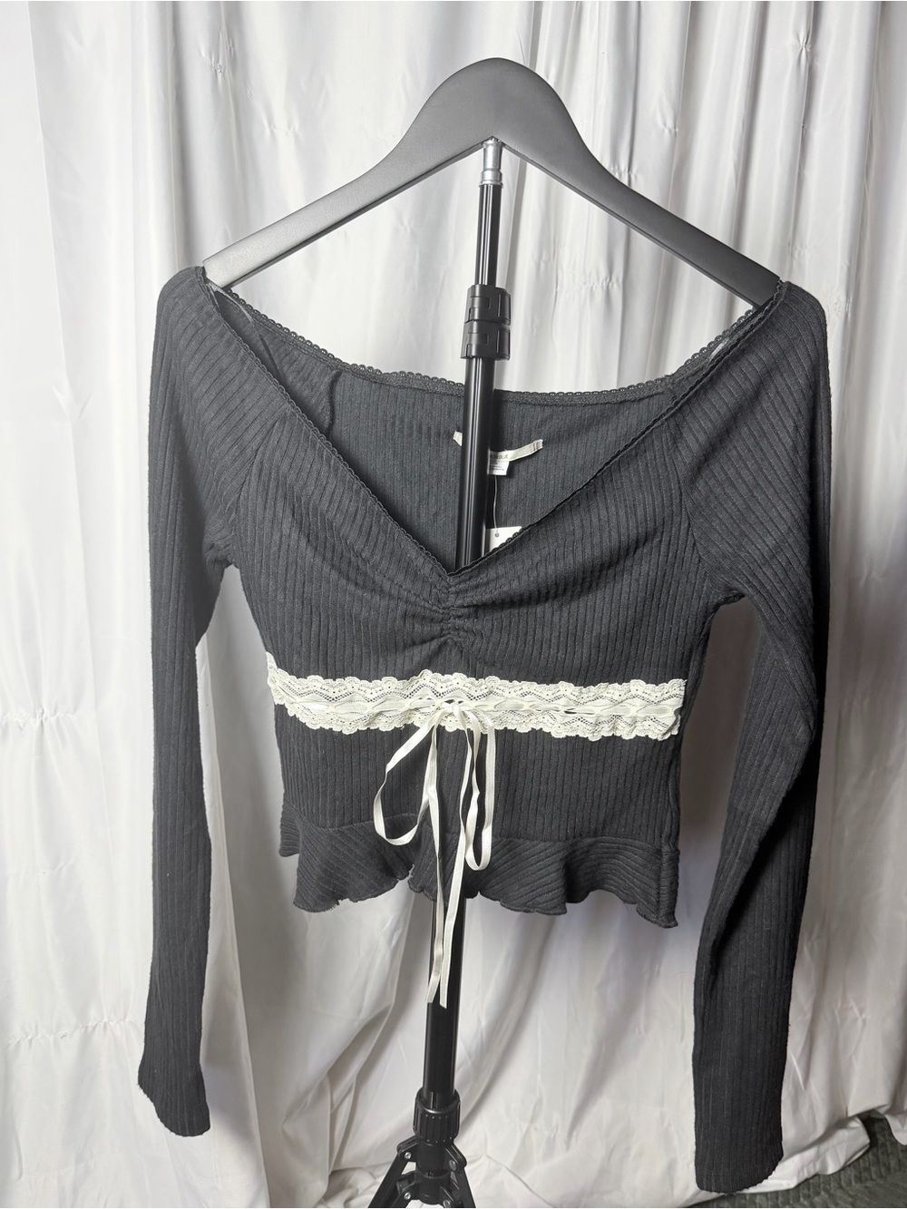 Kimchi Blue Black Ribbed Lace-Trim Long Sleeve Top with Tie